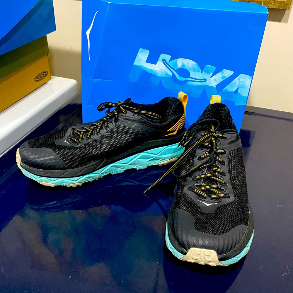 Hoka women’s Challenger ATR 5 trail runners